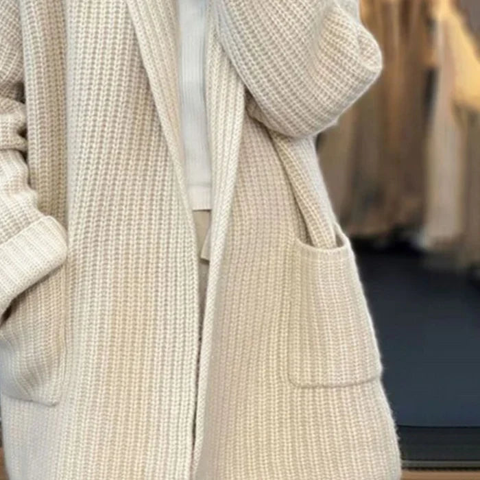 MILA | Cardigan in morbido tessuto premium